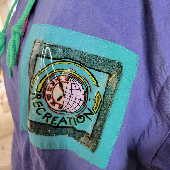 Vibrant 1990s Windbreaker Jacket Multiple Zippered Pockets & Hideaway Hood Sz LG - Picture 2 of 8